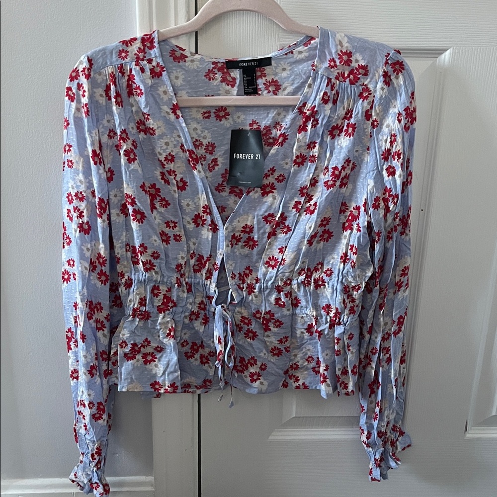 NWT Forever 21 Light Blue and Red Floral Blouse with Tie-Front Closure